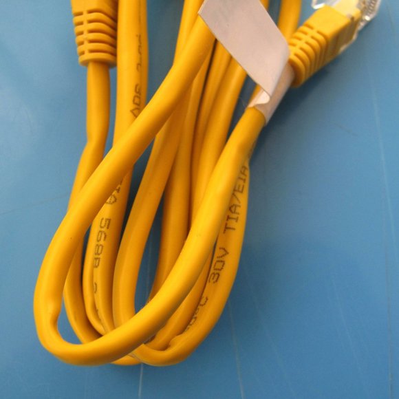 Ethernet Yellow Cable 45 Inches 3.75 Feet NEW 30 V 60C RohHS compliant U… - Picture 4 of 4